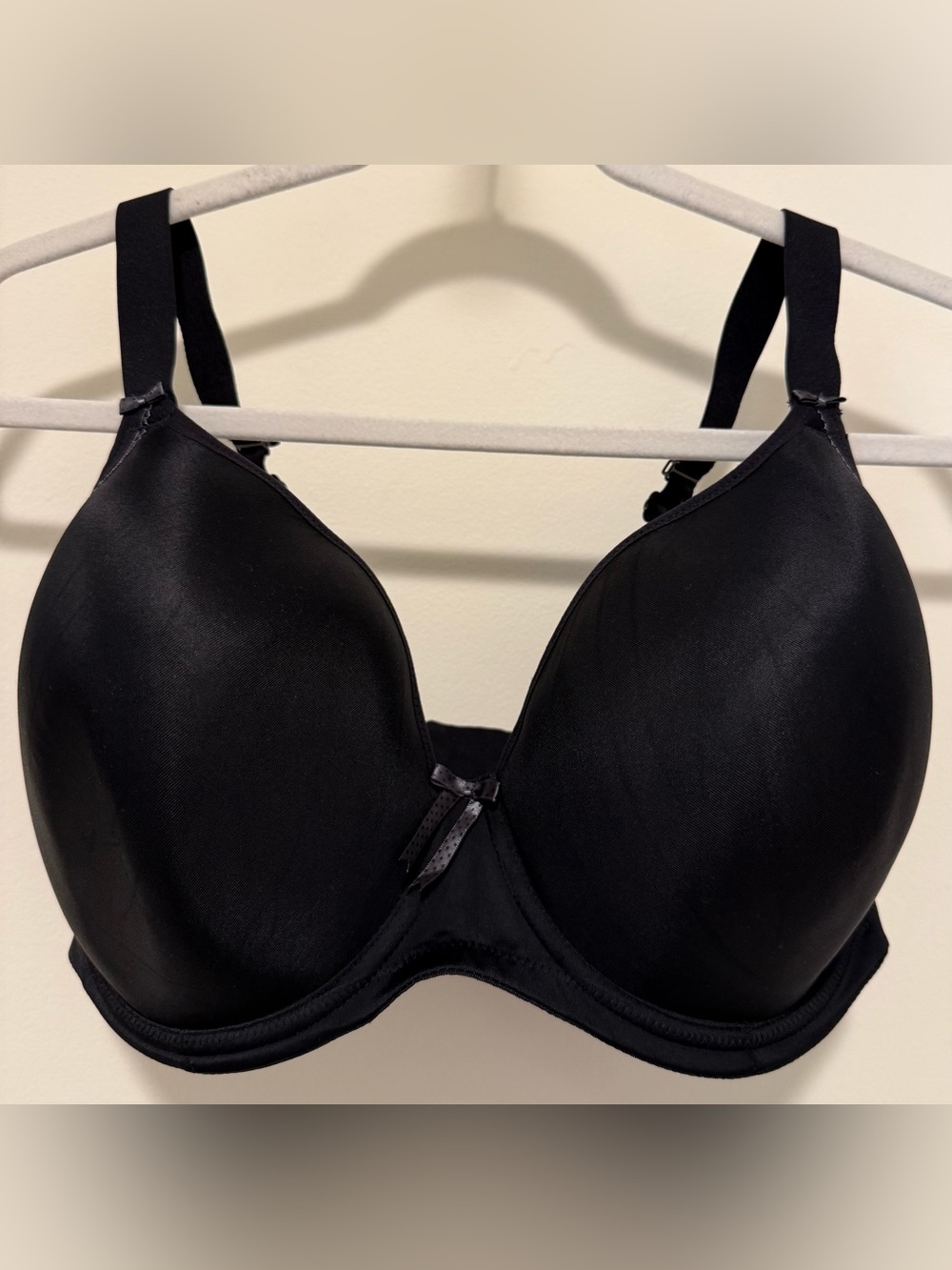 Elomi Bijou Molded Semi-Plunge T-Shirt Bra UK 34GG in black